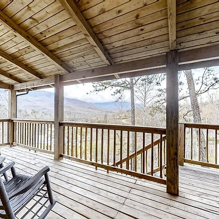 Mountain Lion'S Tales Villa Gatlinburg Exterior photo