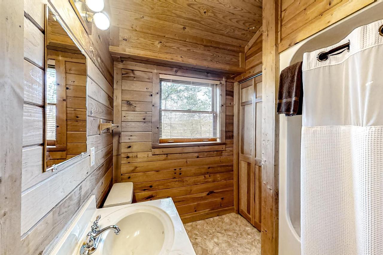 Mountain Lion'S Tales Villa Gatlinburg Exterior photo